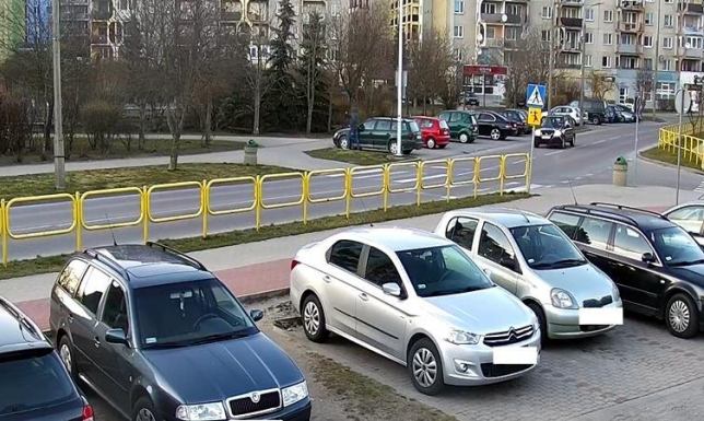 Ustalili tożsamość sprawcy uszkodzenia auta Ustalili tożsamość sprawcy uszkodzenia auta