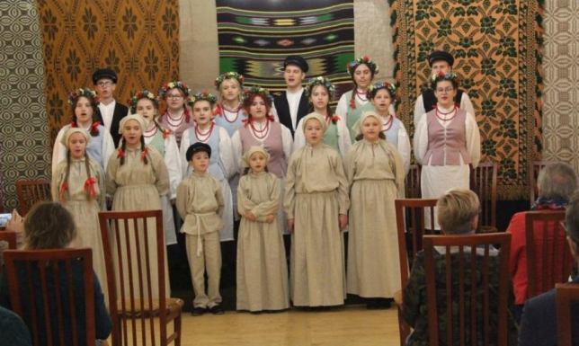 Szuwarki z Wiżajn z dofinansowaniem na nowe stroje Szuwarki z Wiżajn