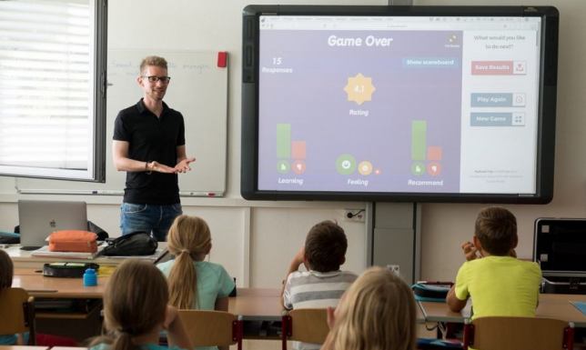 Interaktywne tablice trafią do suwalskich szkół Laptopy i sprzęt do szkół w Suwałkach