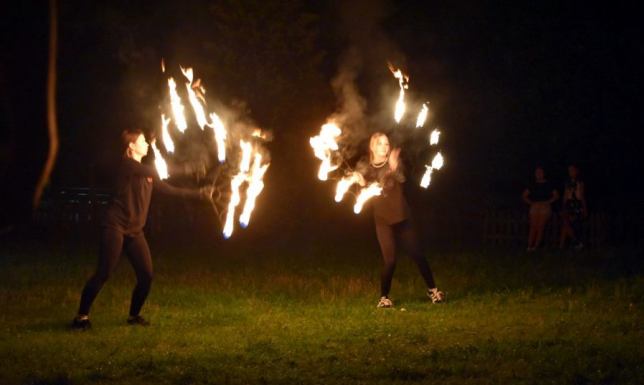 Spektakl „Kamień na kamieniu” w wykonaniu Teatru Baza oraz GORE