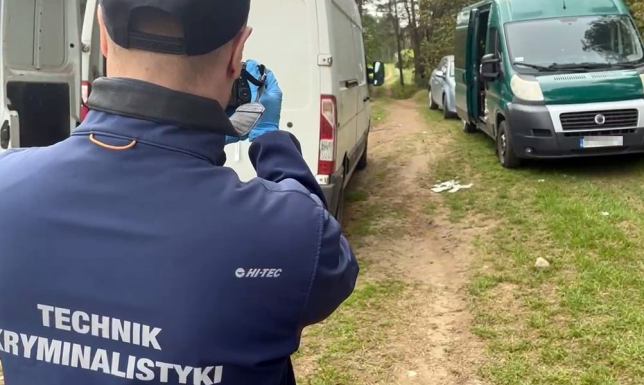 ukradli łącznie 1980 litrów oleju napędowego