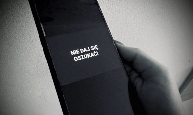 Chciała kupić telefon - straciła 1600 zł Policjanci niemal każdego dnia dostają zgłoszenia dotyczące oszustw