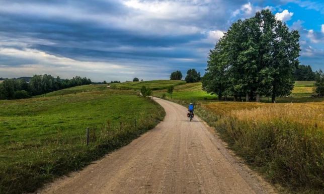 zawody rowerowe na dystansie 200 km i 500 km