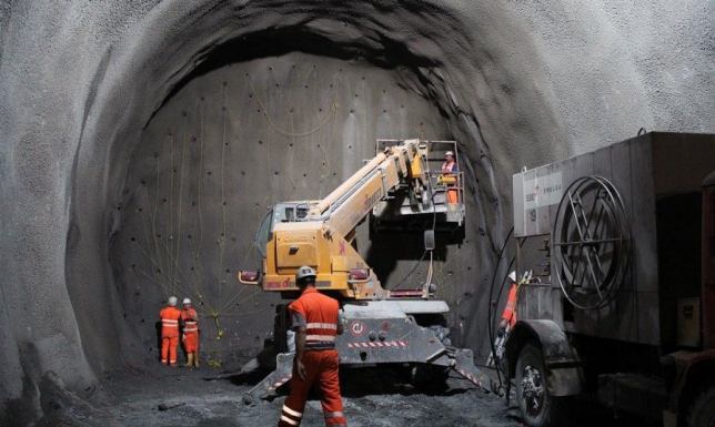 Najlepsze podesty ruchome – czym się charakteryzują?