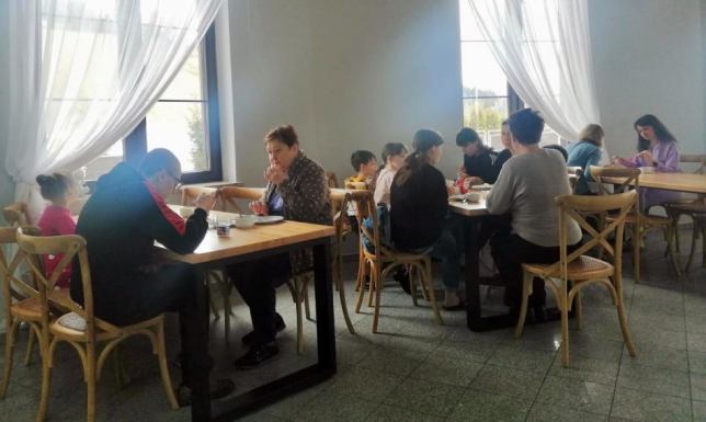 Pilnie potrzebne produkty dla uchodźców w Szelmencie Zbiórka artykułów dla matek z dziećmi przebywających w ośrodku w Szelmencie