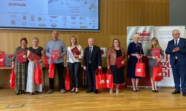 Sukcesy uczniów I LO w wojewódzkim konkursie "Solidarność to jedność…" W konkursie wzięło udział ponad 200 uczniów z województwa podlaskiego