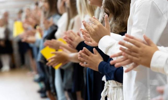 Dwóch uczniów z Suwałk ze stypendiami Marszałka Patryk Sokół z ZST i Michał Walczuk z I LO ze stypendiami