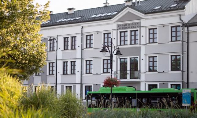 kontynuowana przeprowadzka pracowników Urzędu Miejskiego w Suwałkach