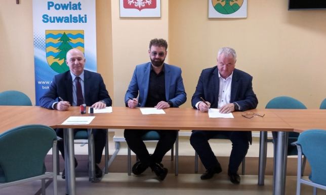 Kolejna umowa na remont drogi podpisana Przebudowa odcinka drogi powiatowej Suwałki – Okuniowiec – Kaletnik – Wiatrołuża – Zaboryszki