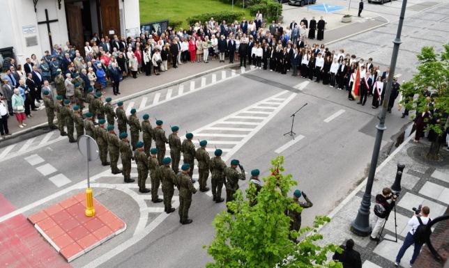 Najstarsza działająca szkoła w mieście i jedna z najstarszych szkół średnich w Polsce