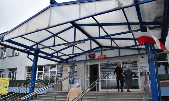 certyfikat akredytacyjny nadany przez Ministra Zdrowia dla suwalskiego szpitala