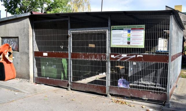 Brudno przy suwalskich śmietnikach