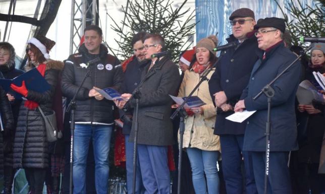  do hali Ośrodka Sportu i Rekreacji zapraszają władze Suwałk mieszkańców