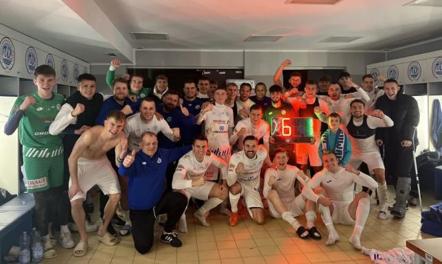 Zwycięstwo biało-niebieskich w zaległym meczu ligowym