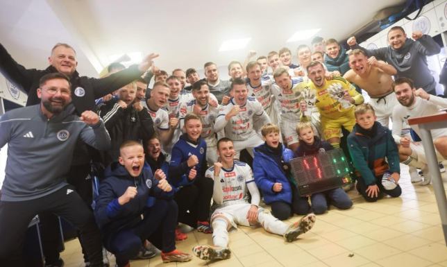 Wysokie zwycięstwo Wigier z Wartą Sieradz Wigry Suwałki - Warta Sieradz 4:0