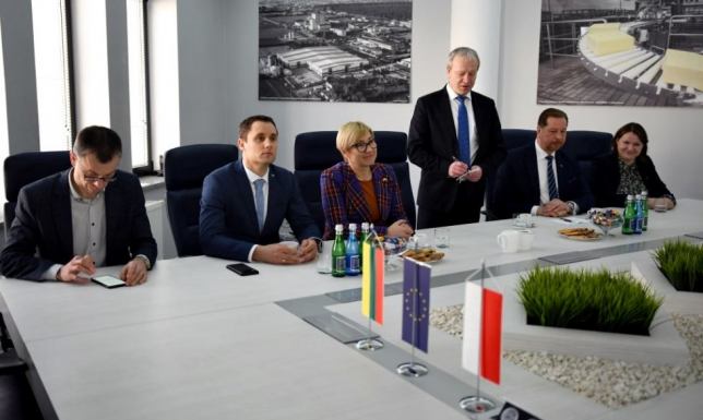 Szkoła z litewskim językiem nauczania od przyszłego roku szkolnego  Minister Oświaty Nauki i Sportu Republiki Litewskiej Jurgita Šiugždinienė w Suwałkach