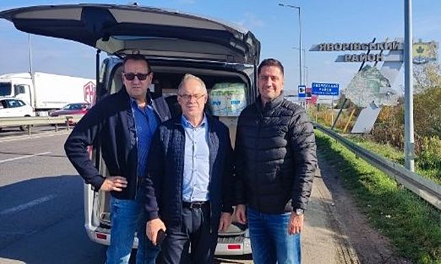 Delegacja z Suwałk wyjechała do Tarnopola Polsko- ukraińską granicę w miejscowości Korczowa przekroczyła delegacja z Suwałk