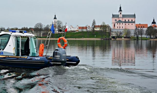 Rozpoczęły się wodne patrole Suwalscy policjanci rozpoczęli patrole na wodach