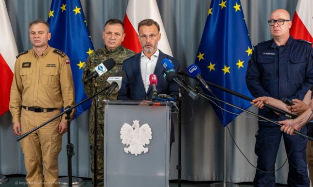 nie stwierdzono, aby jakikolwiek obiekt spadł na terytorium województwa