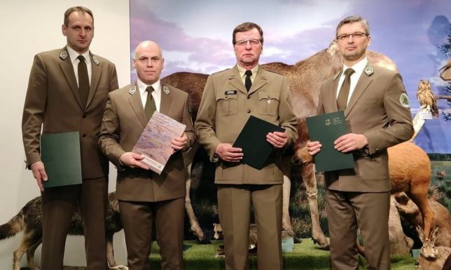 Walczą z nielegalnym połowem ryb Częstsze patrole na lądzie i wodzie oraz większa liczba strażników