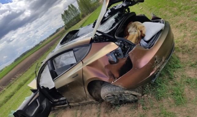 Kierowca tesli został ukarany mandatem w wysokości 5 tysięcy złotych