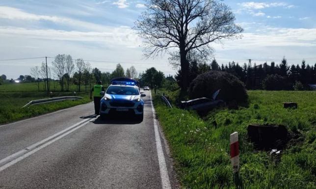 kierowca nie zachował należytej ostrożności i wypadł z drogi