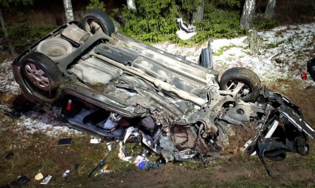 zderzenie samochodu osobowego z ciężarówką w miejscowości Zielone w gminie Augustów