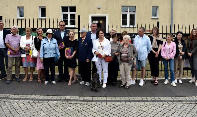 oficjalnie otwarcie wystawy plenerowej „Aleksandra Piłsudska – suwalczanka”. 