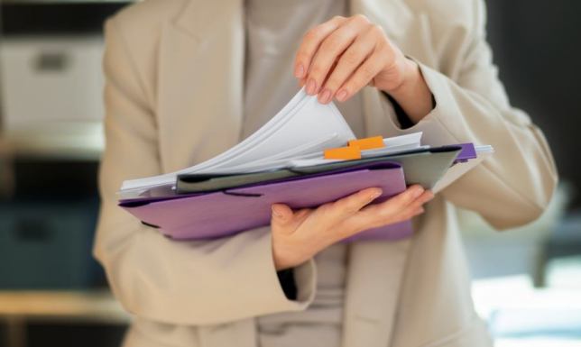 Usługi Archiwizacyjne dla Biznesu, jak przechowywać dokumenty?