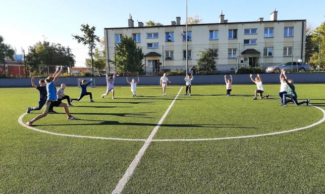pozalekcyjne zajęcia sportowe z elementami gimnastyki