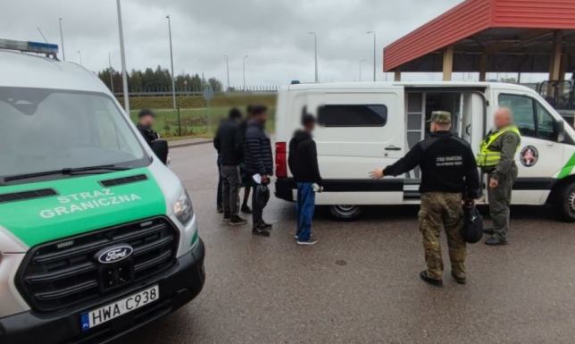 zatrzymali po nielegalnym przekroczeniu granicy 13 obywateli Somali