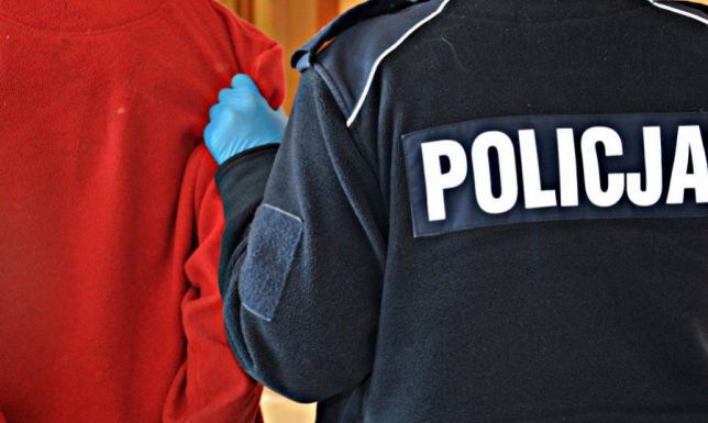 Zaatakowali i okradli 55-latka z Suwałk Dwóch mężczyzn okradło w Suwałkach 55-latka