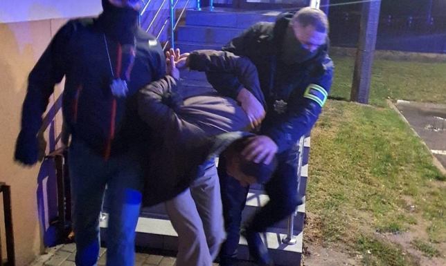 zarzut zabójstwa mężczyźnie podejrzanemu o zabójstwo 53-letniej kobiety