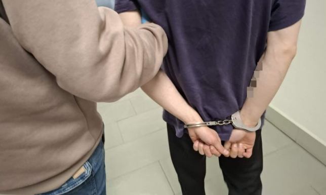 Suwalscy policjanci zatrzymali 22-letniego złodzieja