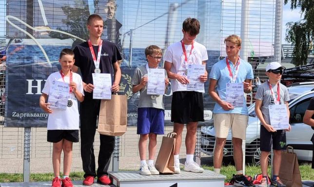 Kolejny medal na koncie żeglarzy Załoga Marcela i Tomka Kowalewskiego zdobyła srebrny medal