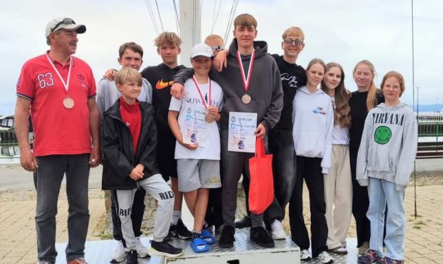 Sukcesy suwalskich żeglarzy na Mistrzostwach Polski Brązowy medal Mistrzostw Polski Juniorów Młodszych w klasie CADET