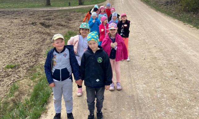 Szkoła Podstawowa w Słobódce świętuje na sportowo Szkoła Podstawowa w Słobódce świętuje 230 rocznicę podpisania konstytucji