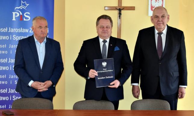 Konferencja prasowa poświęcona informacji o problemach związanych z budową drogi ekspresowej