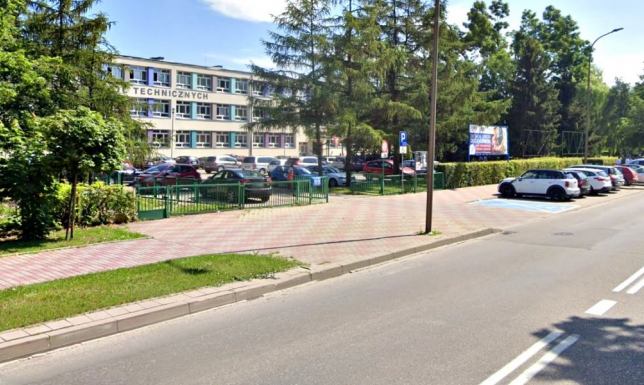 Zakaz palenia przy szkołach na ul. Sejneńskiej Strefa wolna od dymu tytoniowego i pary z papierosów elektronicznych