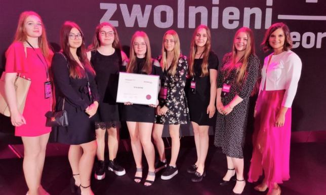 Projekt "Fit & Active" z tytułem Srebrnego Wilka 2022 Sukces uczniów Zespołu Szkół nr 4 w Suwałkach