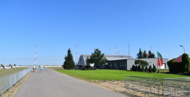 przetarg na zaprojektowanie i budowę hangaru zabezpieczenia logistycznego