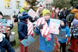 wspieranie rozwoju emocjonalnego poprzez wspólną aktywność i integrację