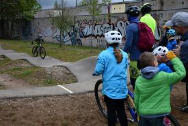 Miłośnicy dwóch kółek licznie pojawili się w sobotę (09.05) na Bike Parku