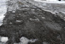 Prace związane z remontami cząstkowymi nawierzchni bitumicznych