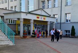 Pierwsze wyniki i frekwencja wyborów prezydenckich 2025