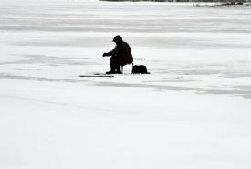 Wigierski Park Narodowy ostrzega przed wchodzeniem na lód