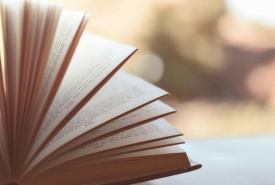 Joanna Chyłka i Harry Hole – dwie twarze współczesnego kryminału, które warto poznać