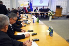 projekt uchwały w sprawie nadania ulicy nazwy Rodziny Smolarczyków