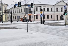 Intensywne opady śniegu w połączeniu ze spadkiem temperatury