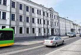 uzyskanie maksymalnej noty 100 punktów w kategorii transparentności